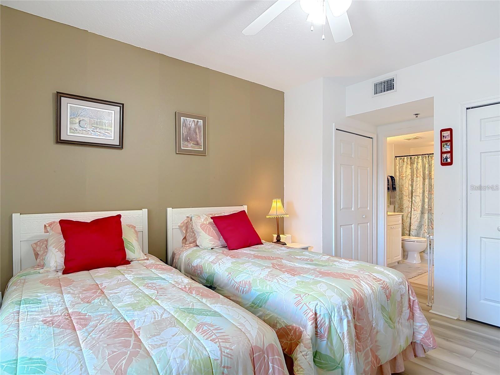 Image 32 of 62 For 5300 Atlantic Avenue 3-405