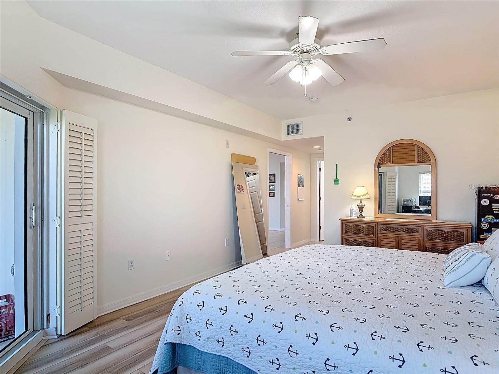 Image 8 of 62 For 5300 Atlantic Avenue 3-405