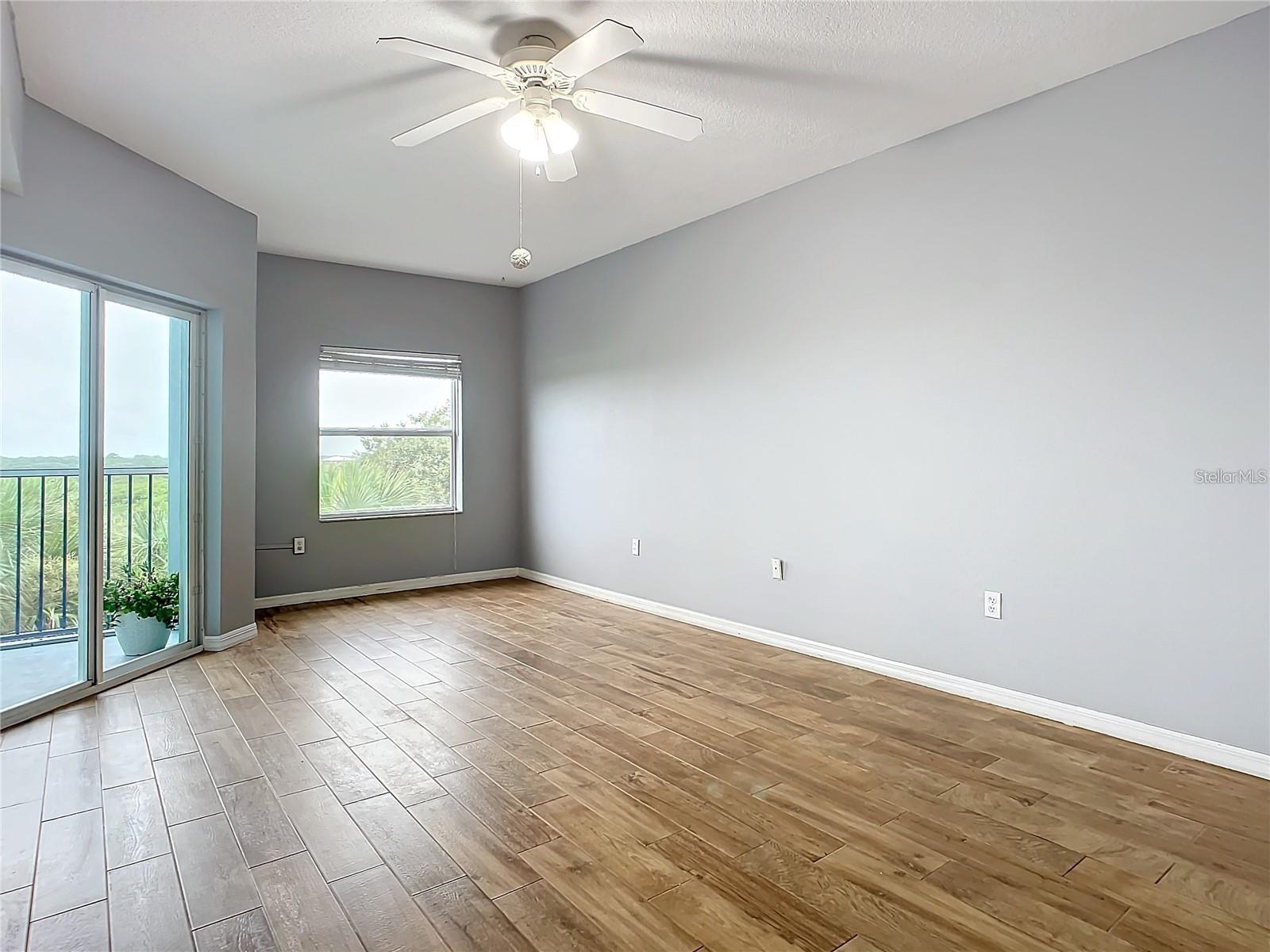 Image 17 of 43 For 5300 Atlantic Avenue 9-403