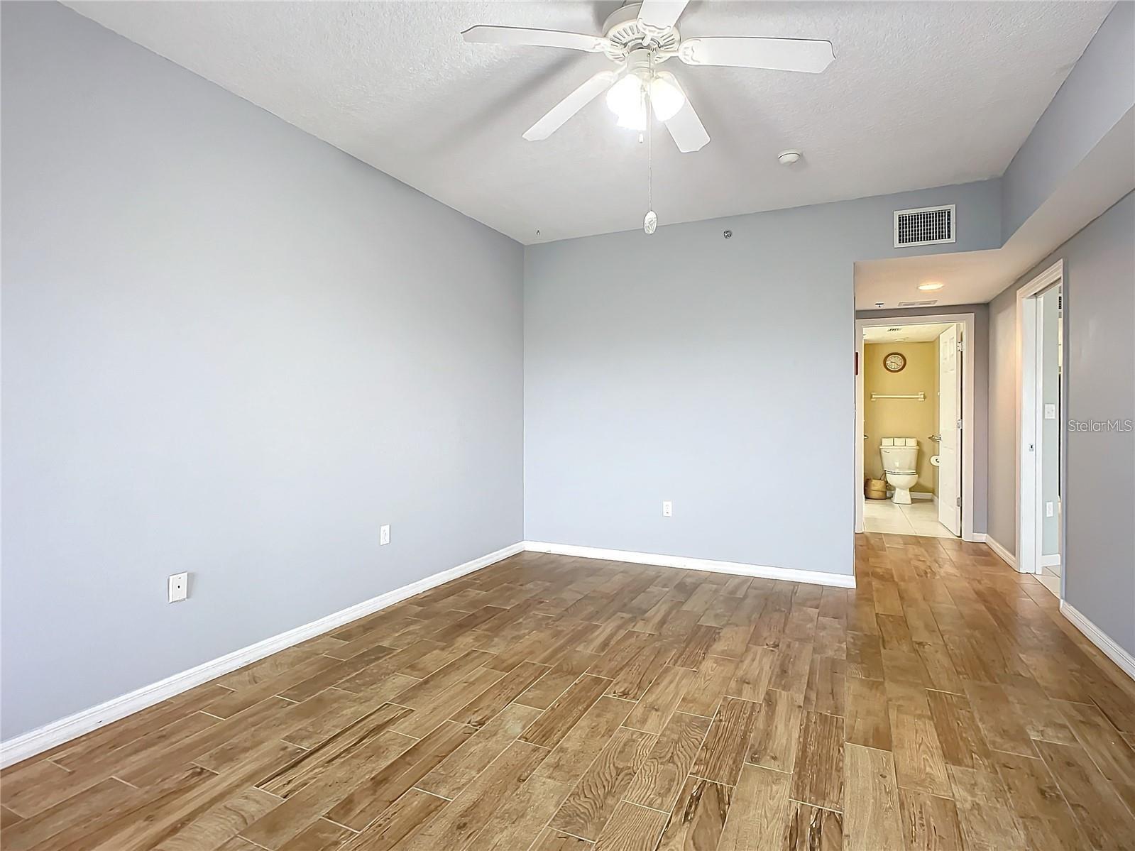 Image 22 of 43 For 5300 Atlantic Avenue 9-403