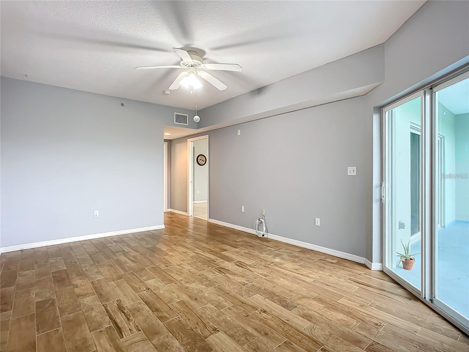 Image 23 of 43 For 5300 Atlantic Avenue 9-403