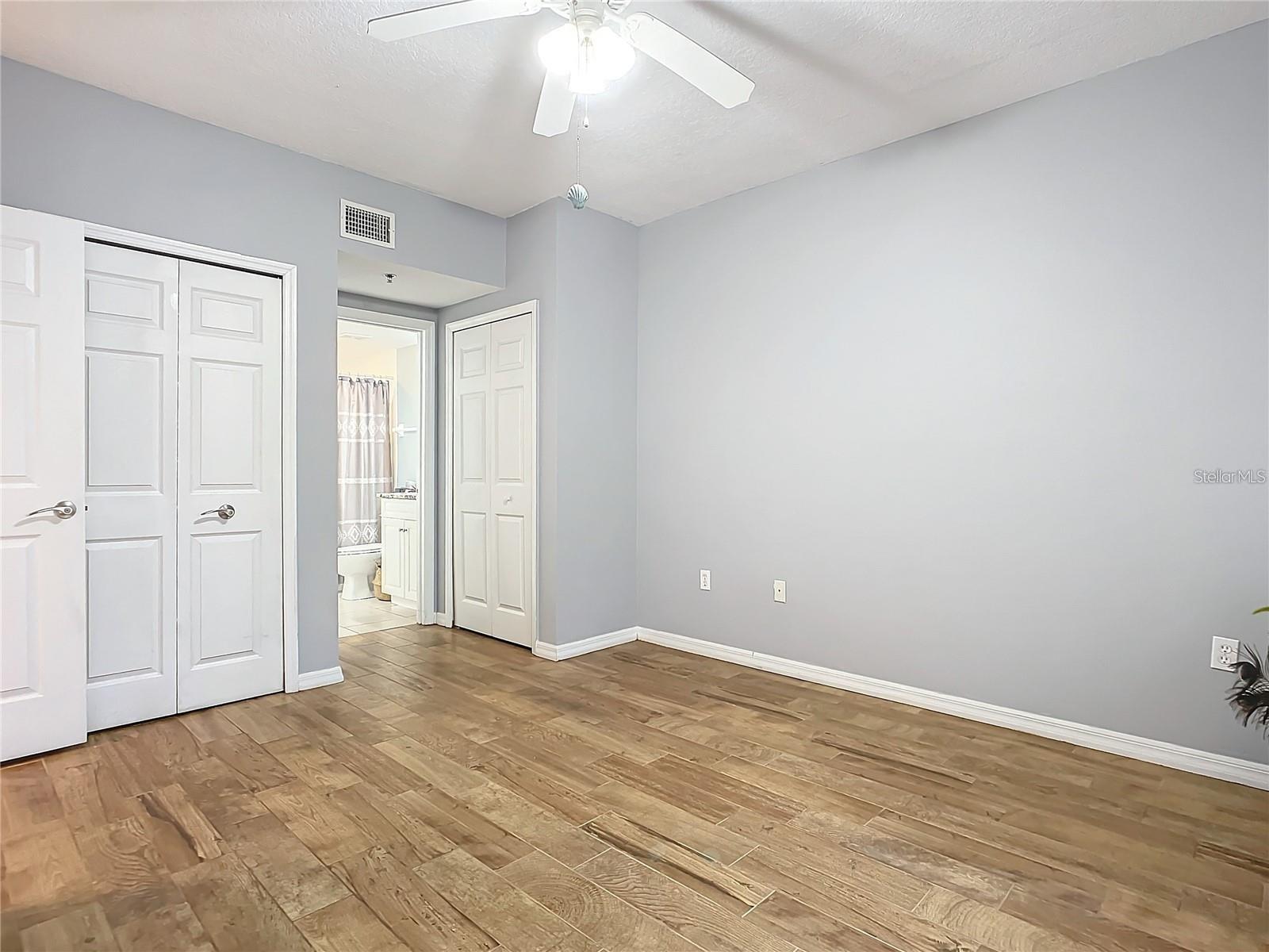Image 27 of 43 For 5300 Atlantic Avenue 9-403