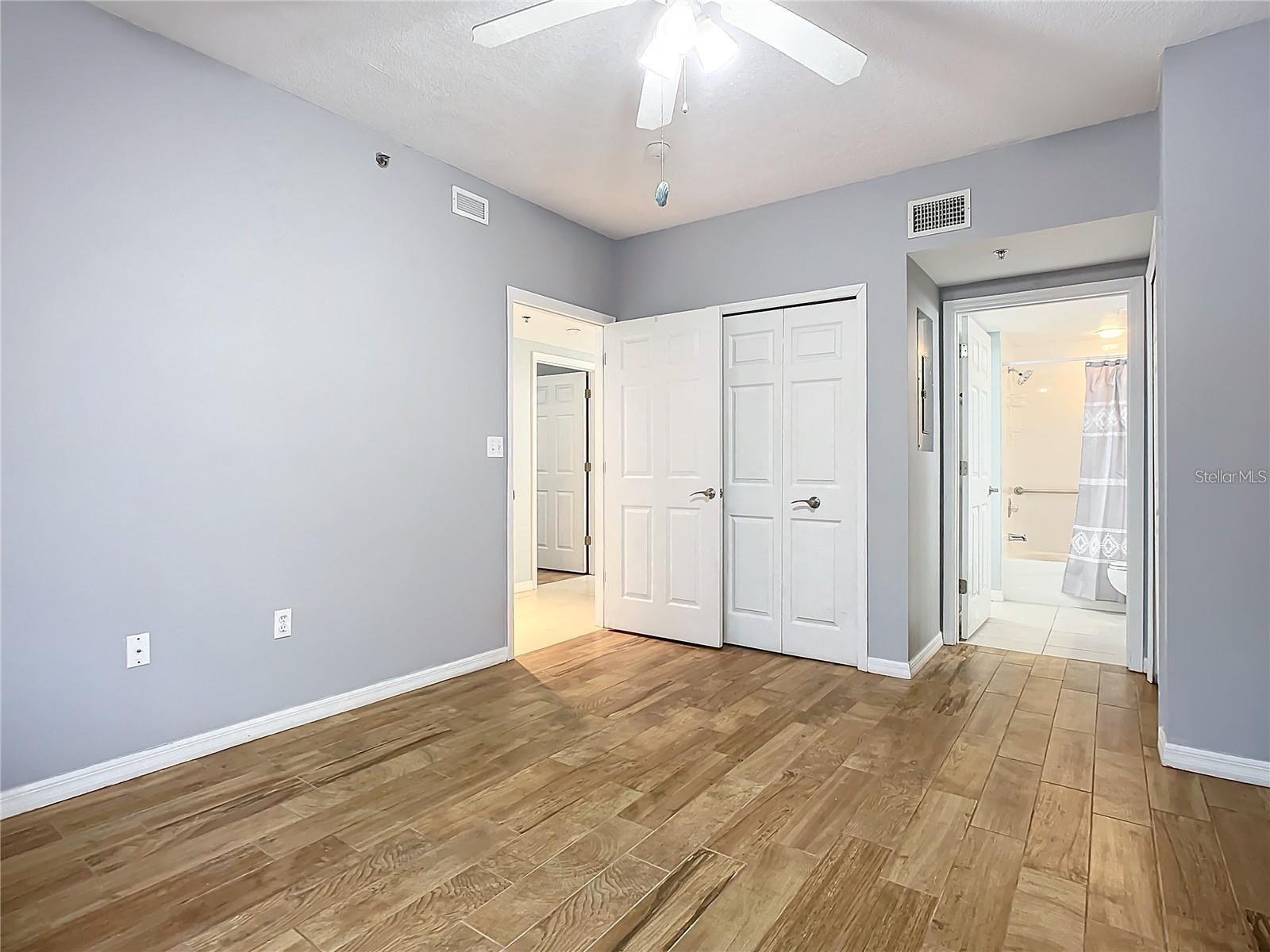 Image 28 of 43 For 5300 Atlantic Avenue 9-403