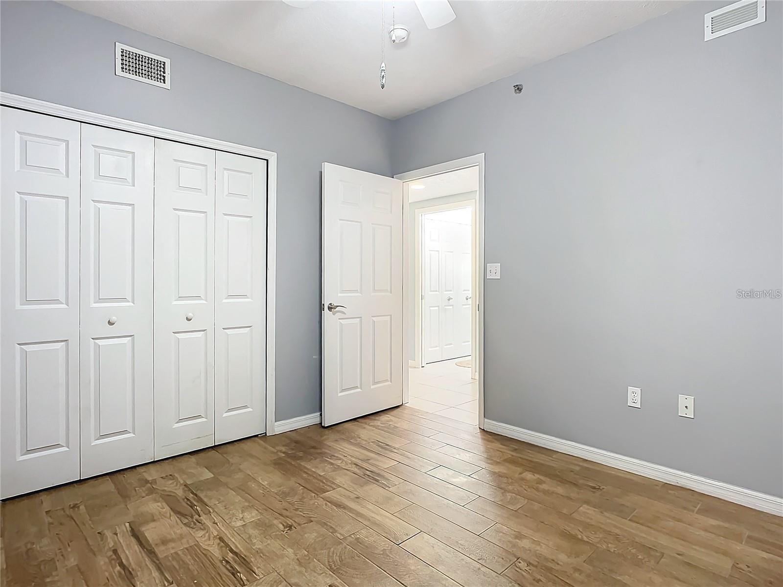 Image 33 of 43 For 5300 Atlantic Avenue 9-403