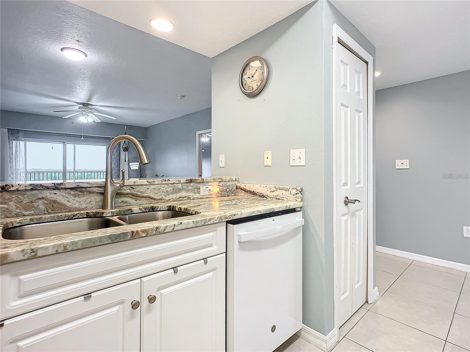 Image 6 of 43 For 5300 Atlantic Avenue 9-403