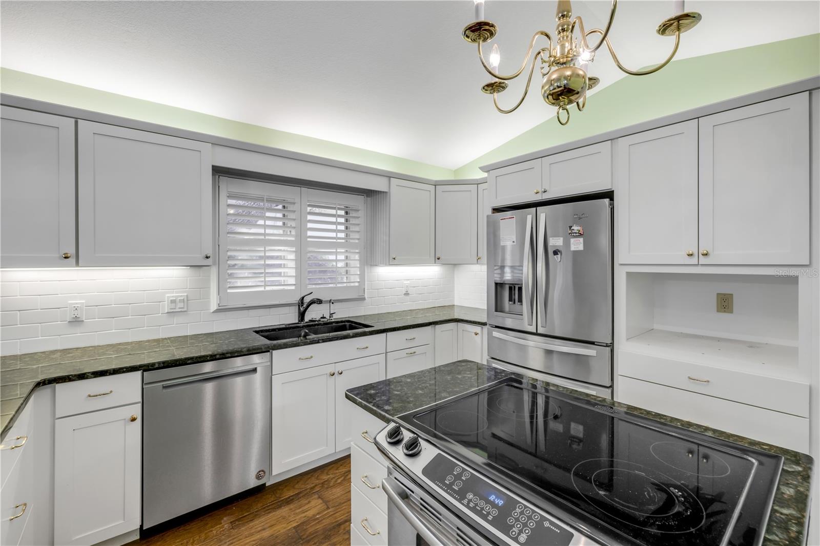 Image 12 of 42 For 606 Saint Andrews Boulevard