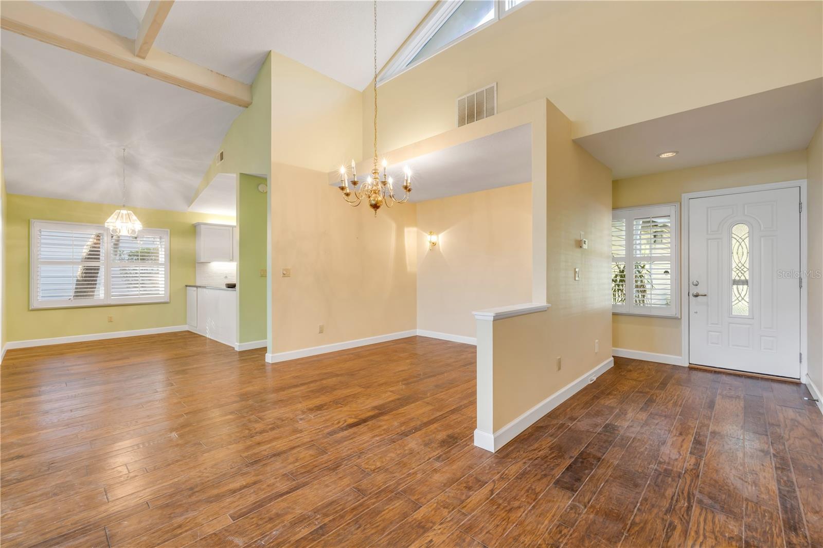 Image 3 of 42 For 606 Saint Andrews Boulevard