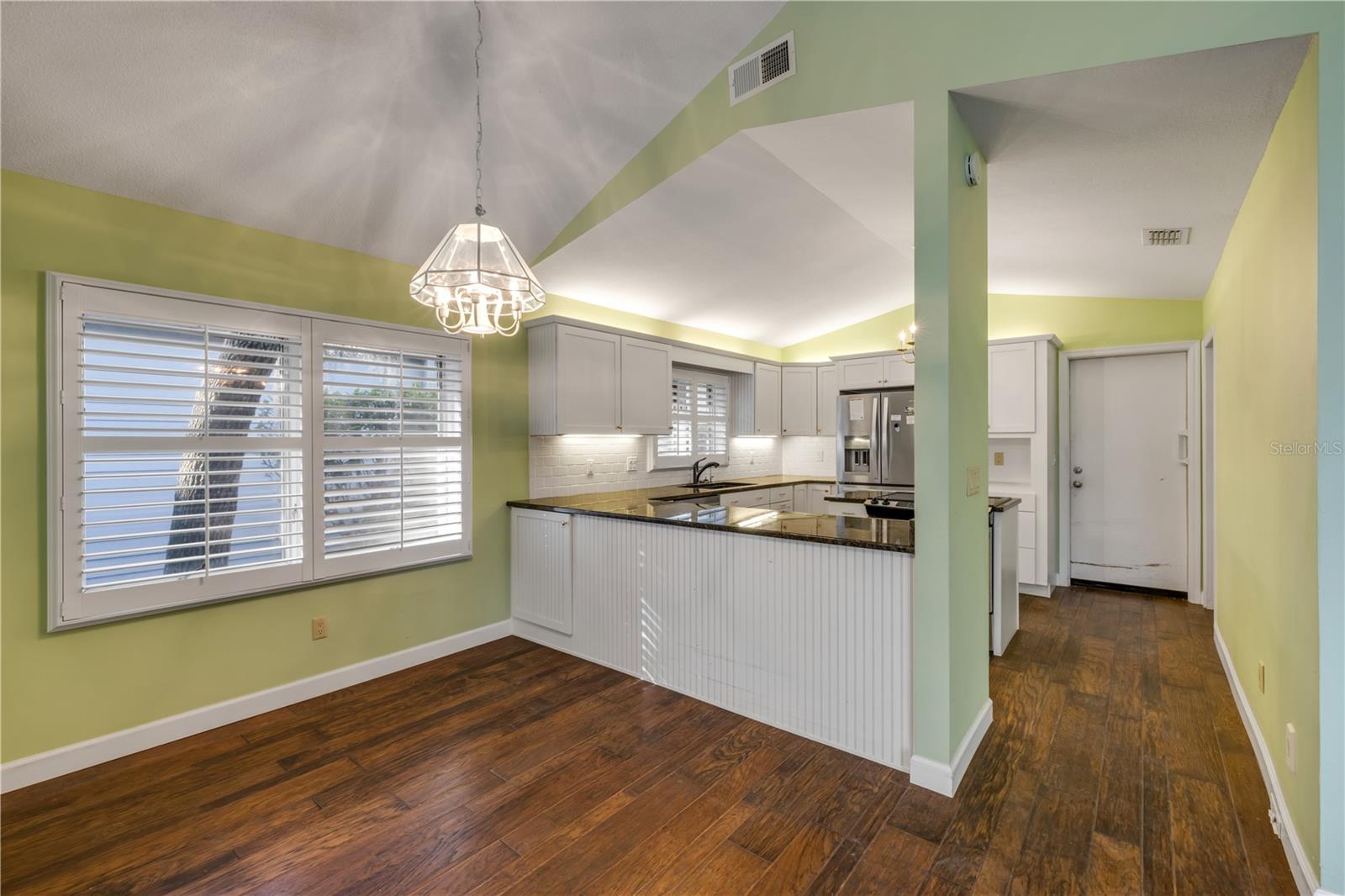 Image 8 of 42 For 606 Saint Andrews Boulevard