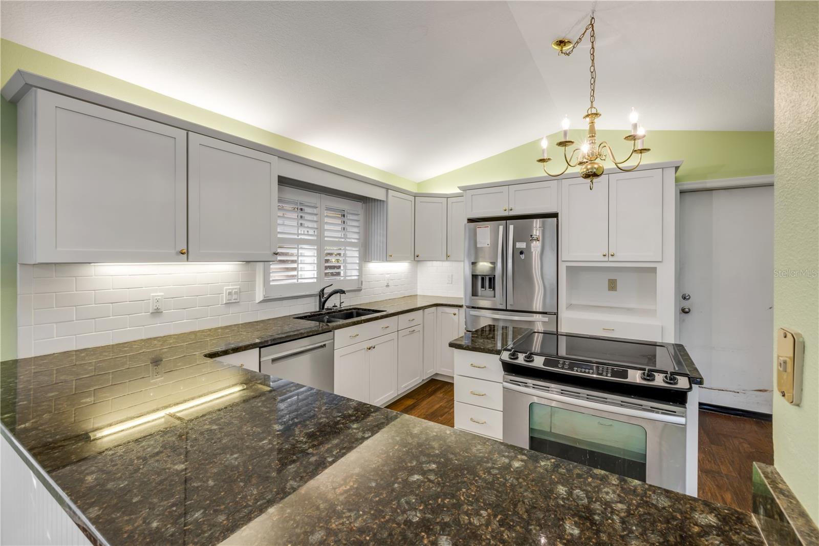 Image 9 of 42 For 606 Saint Andrews Boulevard