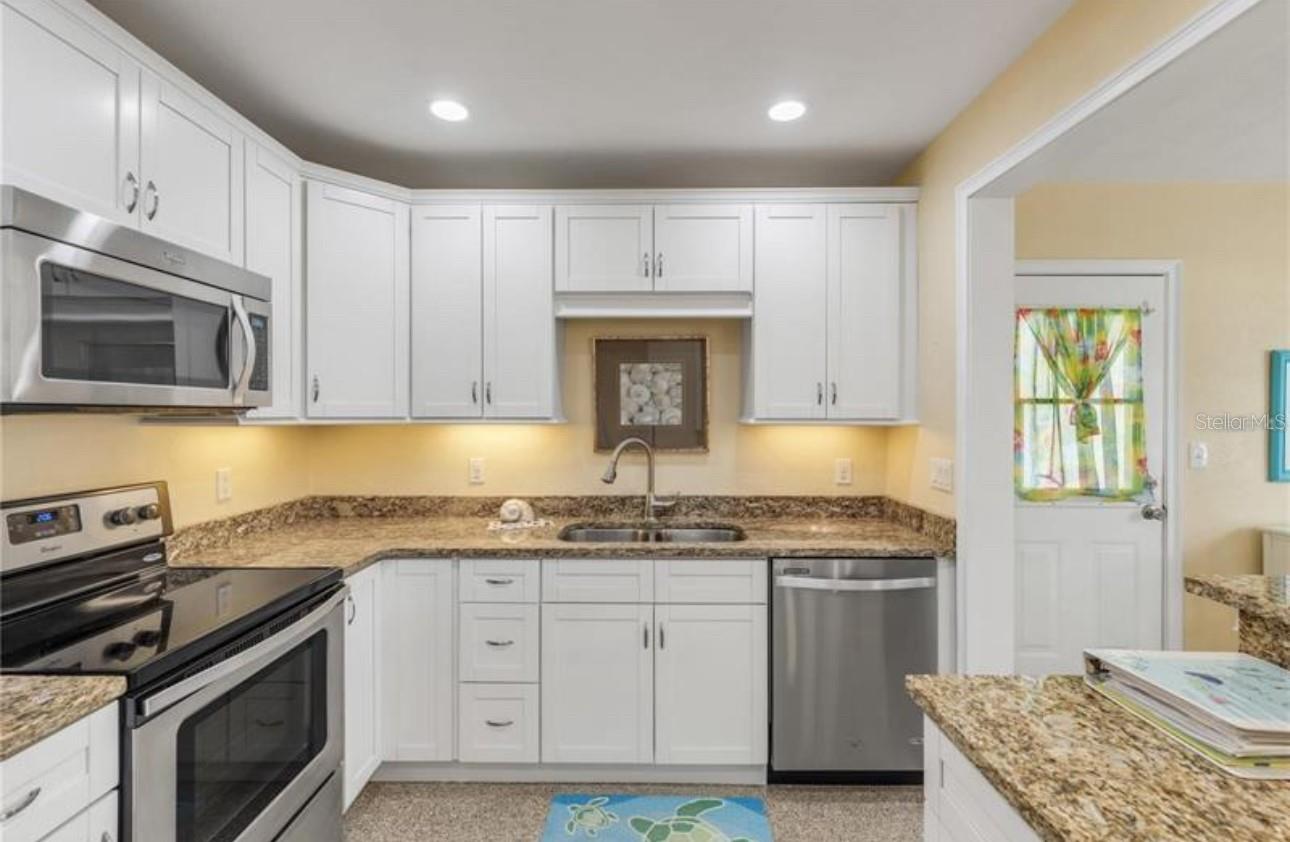 Image 2 of 33 For 1219 Beacon Street