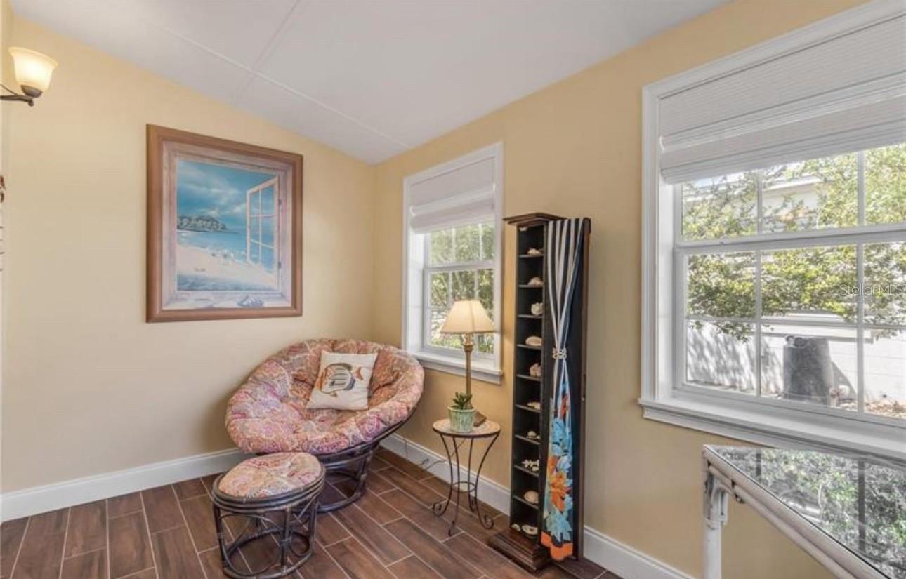 Image 5 of 33 For 1219 Beacon Street
