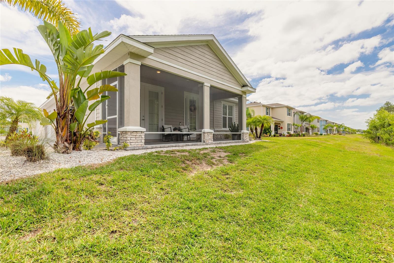 Image 16 of 36 For 3088 Meleto Boulevard