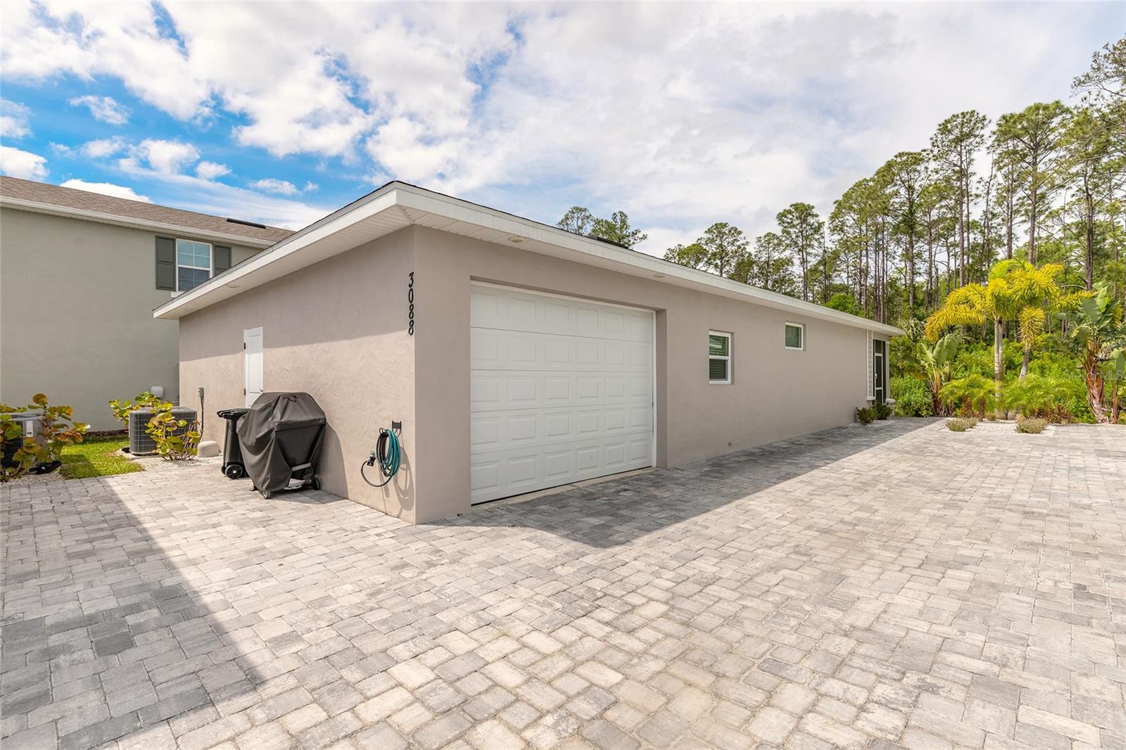 Image 19 of 36 For 3088 Meleto Boulevard
