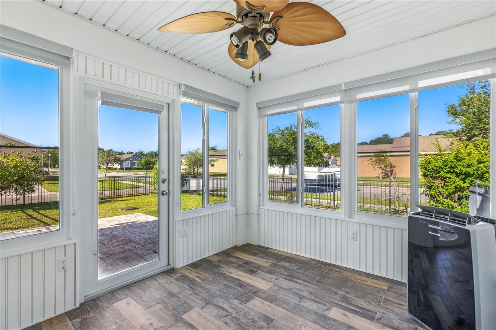 Image 17 of 44 For 3328 Marsili Avenue