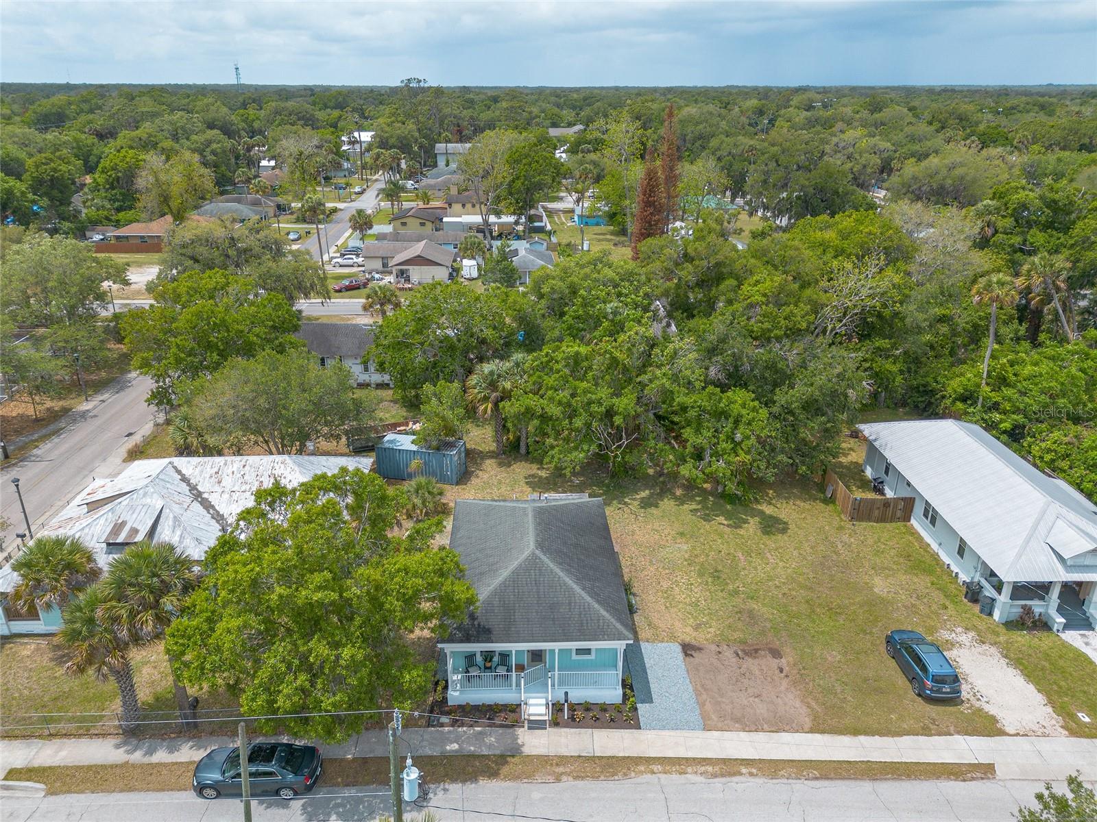 Image 35 of 40 For 306 Sheldon Street