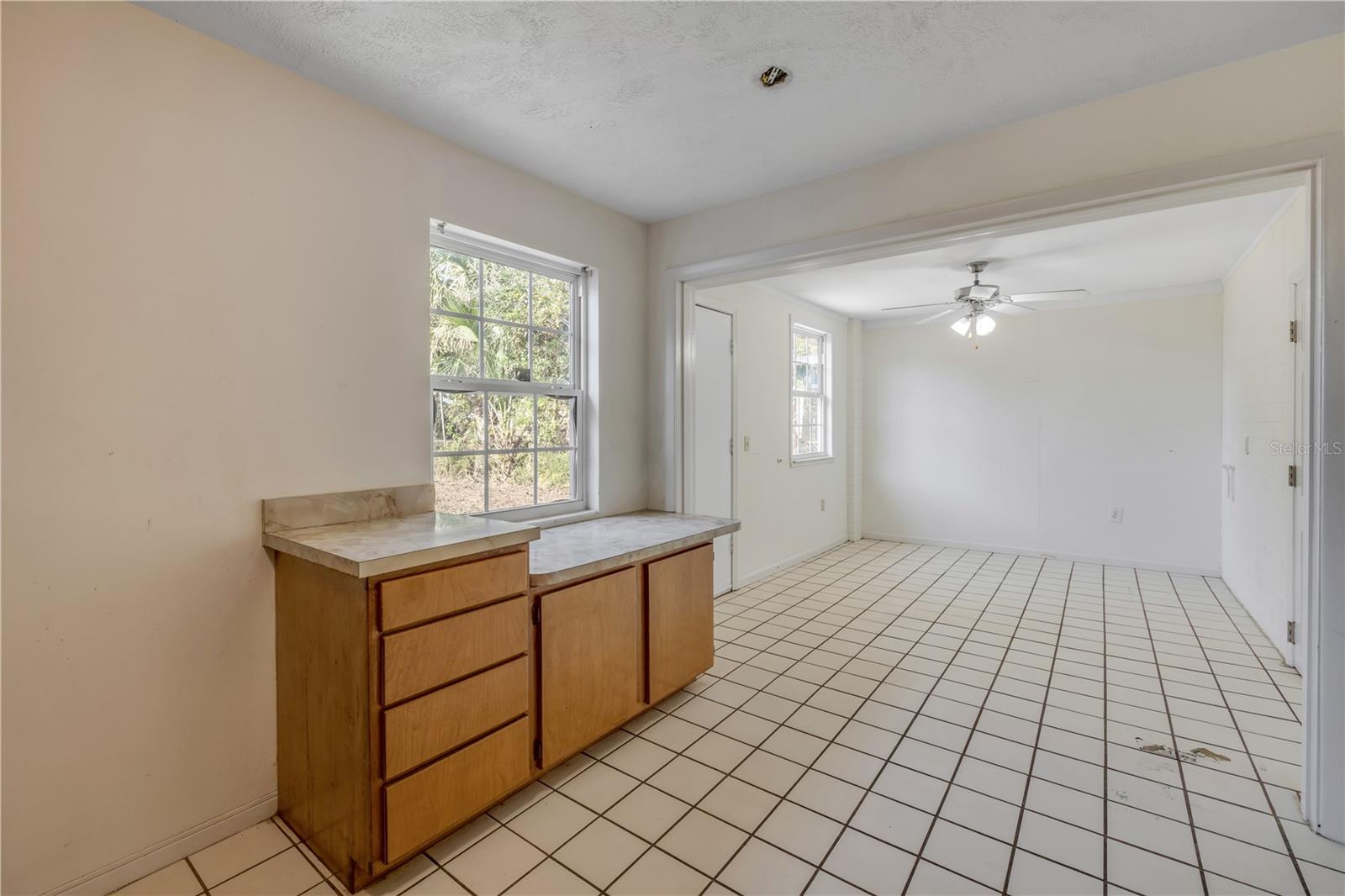 Image 10 of 19 For 915 2nd Avenue