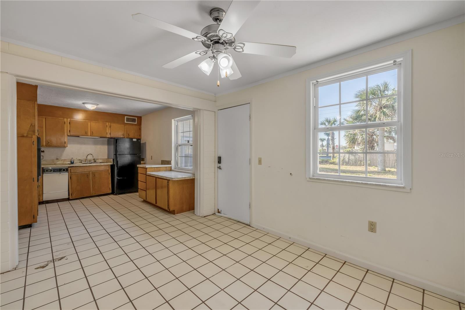 Image 11 of 19 For 915 2nd Avenue