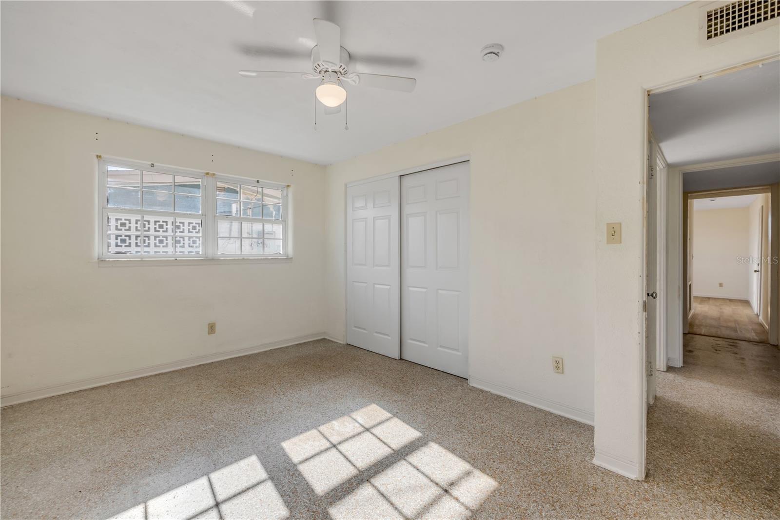 Image 13 of 19 For 915 2nd Avenue