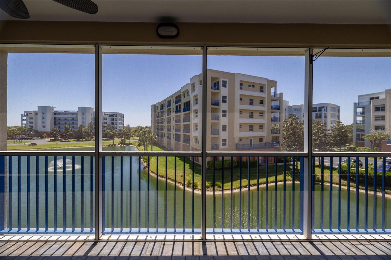 Image 11 of 49 For 5300 Atlantic Avenue 8-304