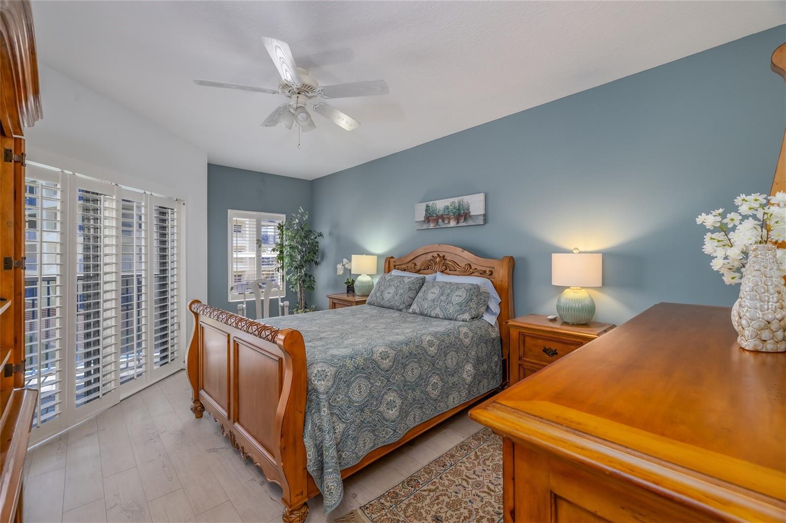 Image 16 of 49 For 5300 Atlantic Avenue 8-304