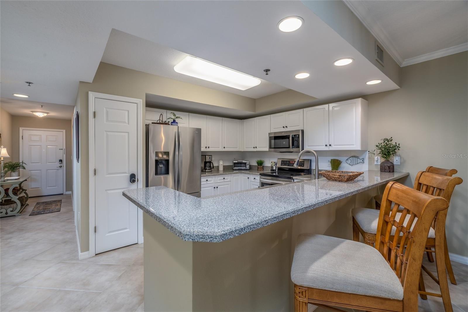 Image 3 of 49 For 5300 Atlantic Avenue 8-304