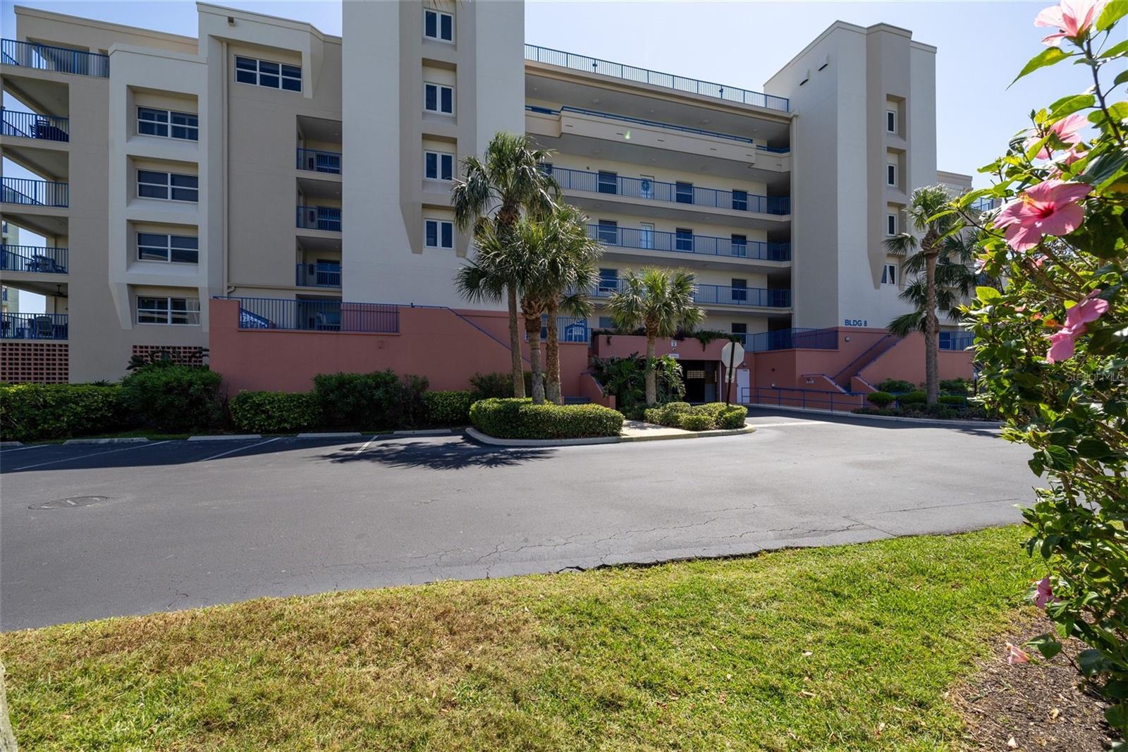 Image 30 of 49 For 5300 Atlantic Avenue 8-304
