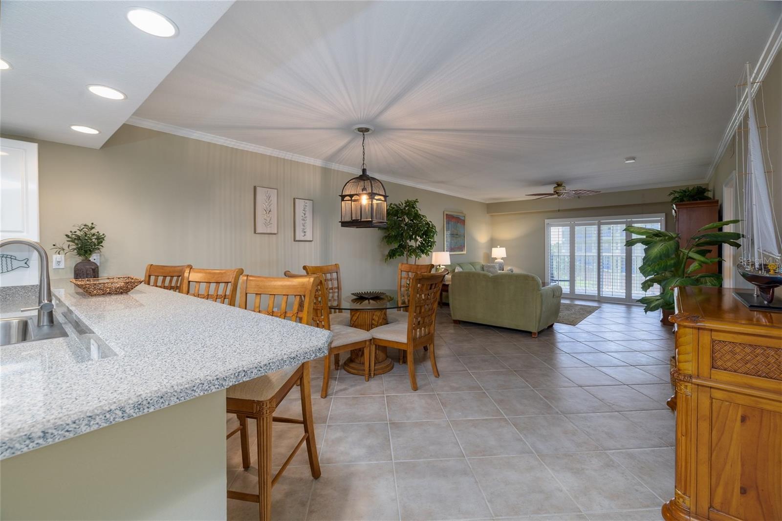 Image 7 of 49 For 5300 Atlantic Avenue 8-304