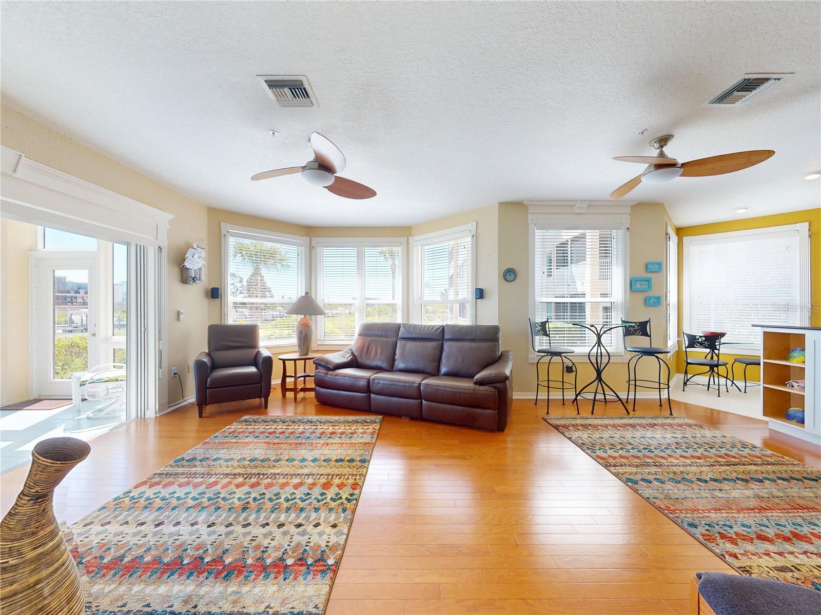 Image 18 of 74 For 436 Bouchelle Drive 105