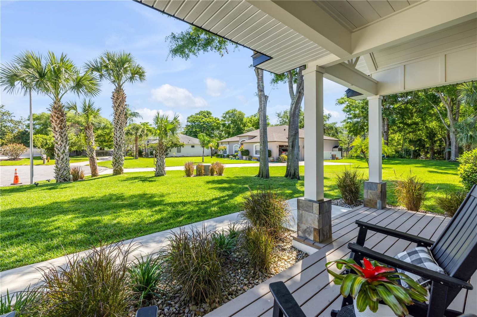 Image 15 of 95 For 170 Live Oak Court