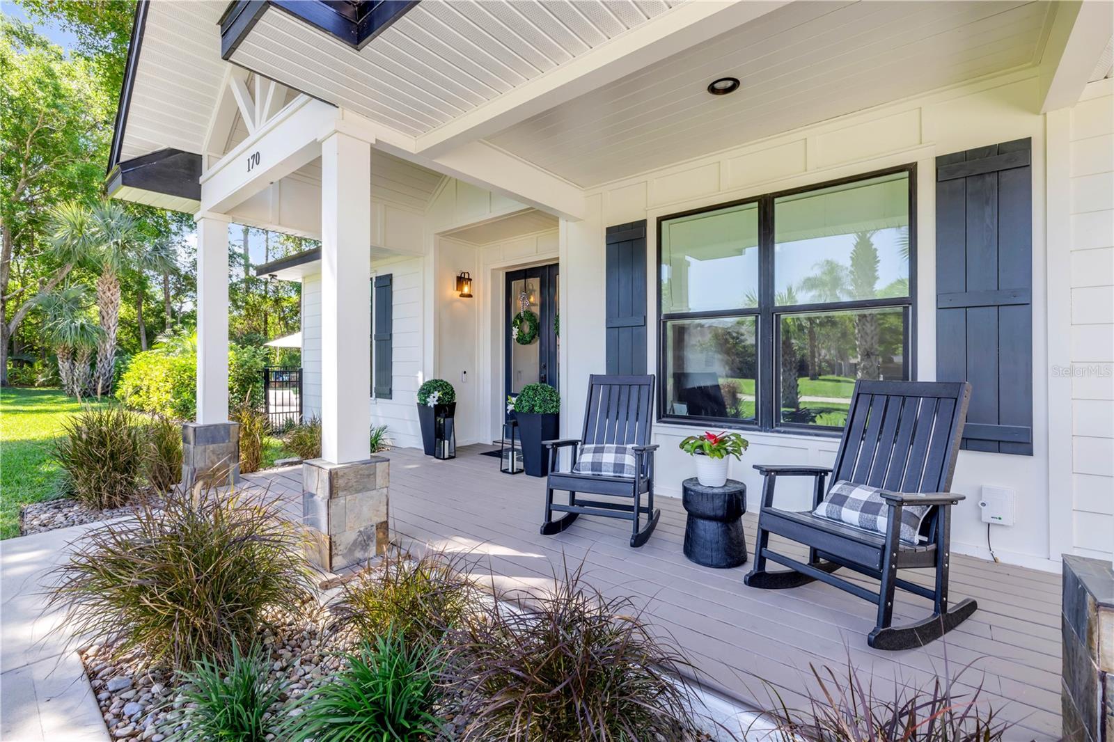 Image 16 of 95 For 170 Live Oak Court