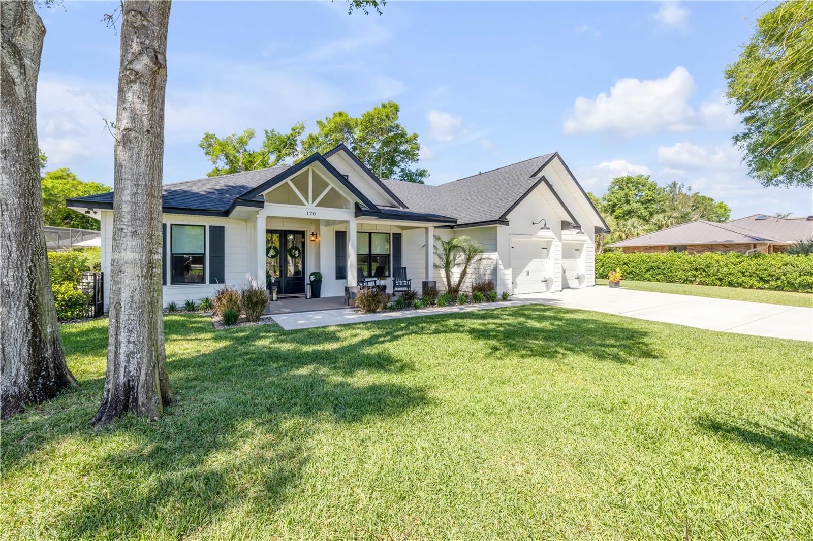 Image 9 of 95 For 170 Live Oak Court