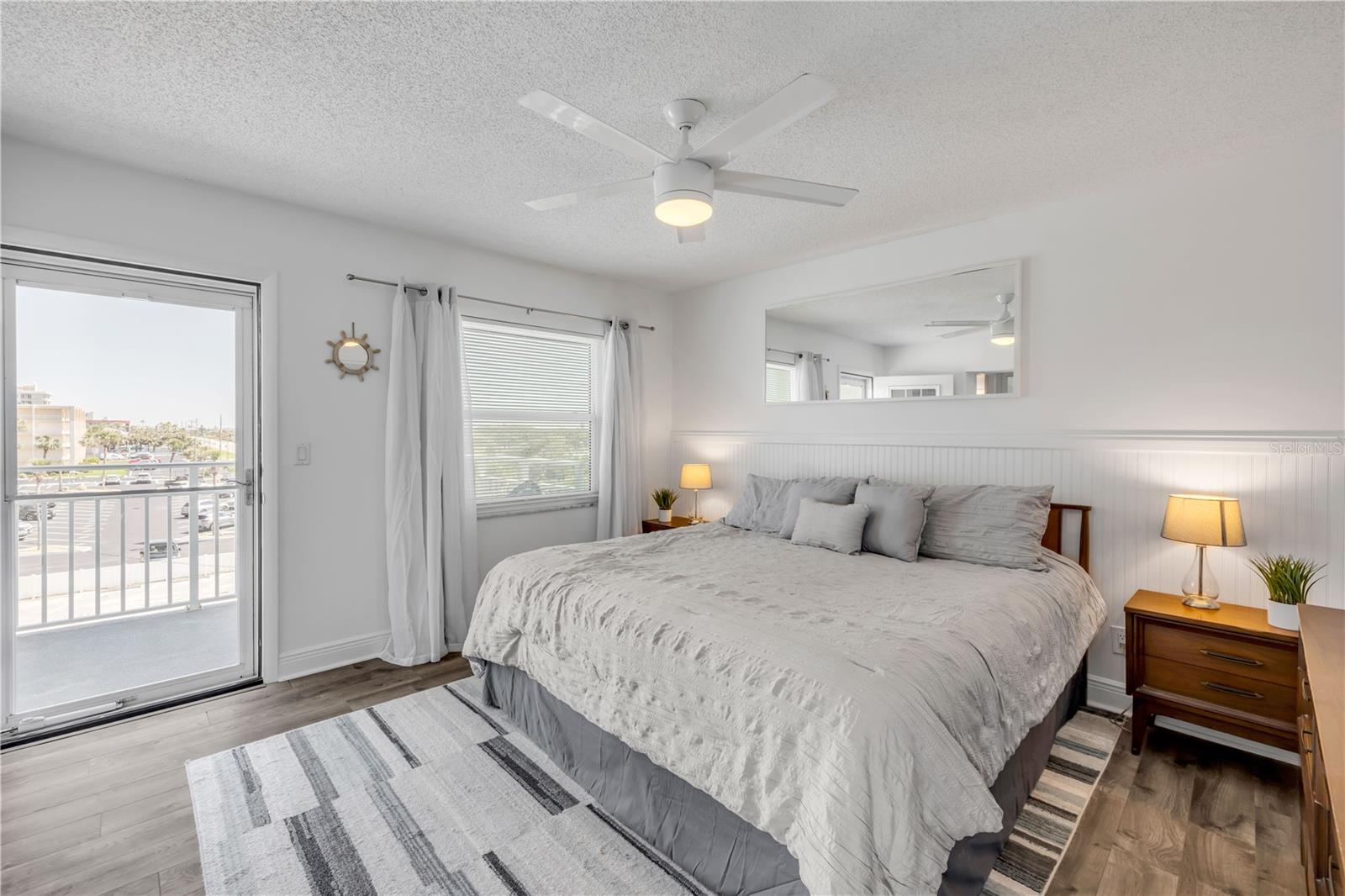 Image 15 of 35 For 4153 Atlantic Avenue 415