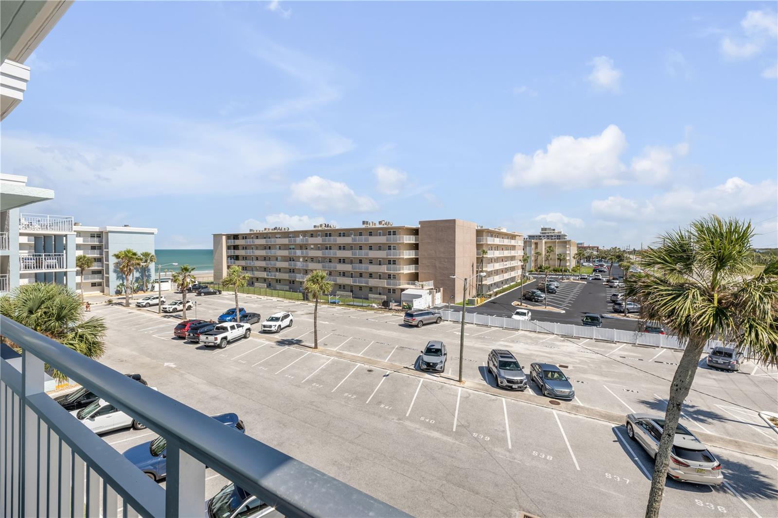 Image 19 of 35 For 4153 Atlantic Avenue 415
