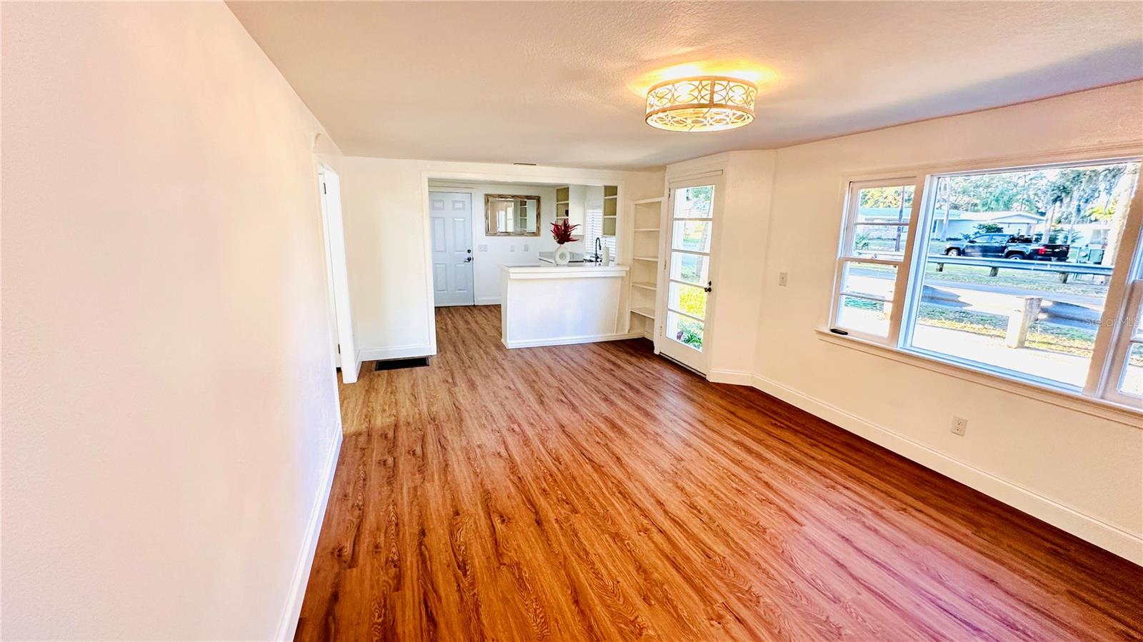 Image 11 of 25 For 69 Bayshore Drive
