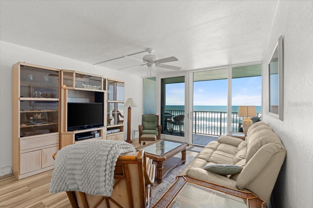 Image 15 of 42 For 5201 Atlantic Avenue 708a