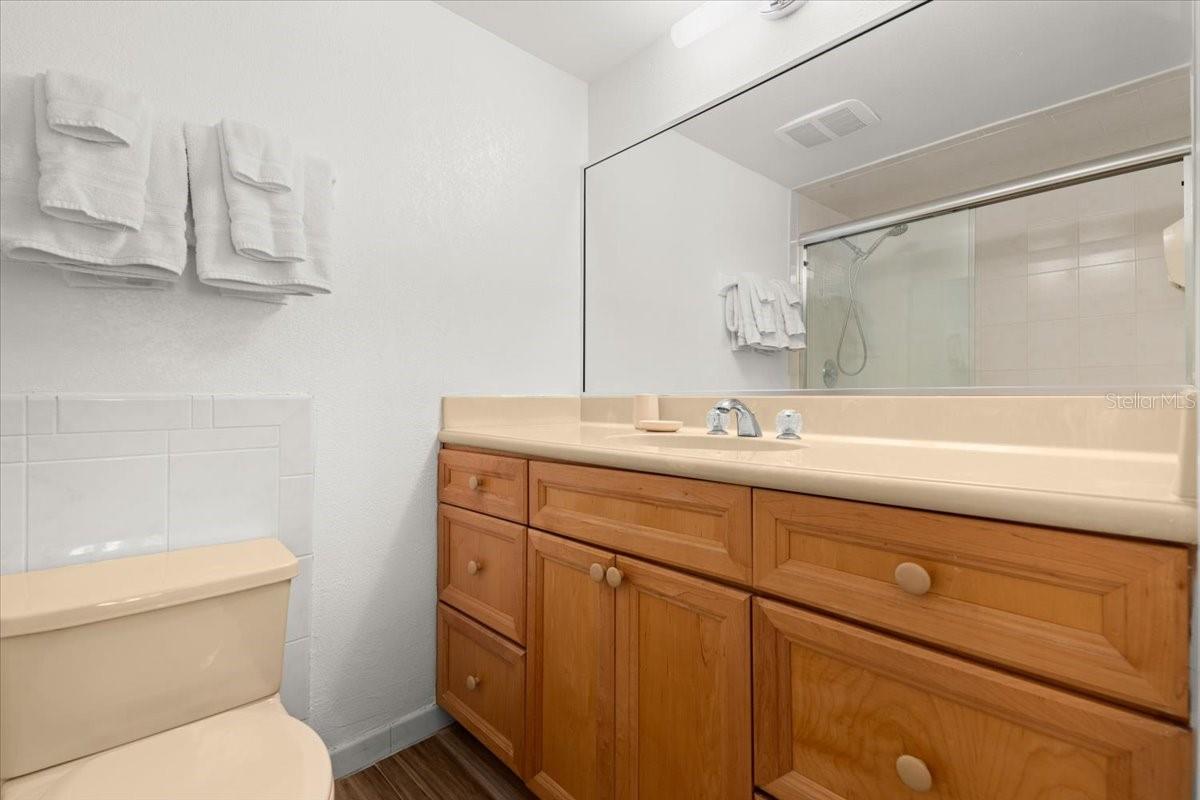 Image 23 of 42 For 5201 Atlantic Avenue 708a
