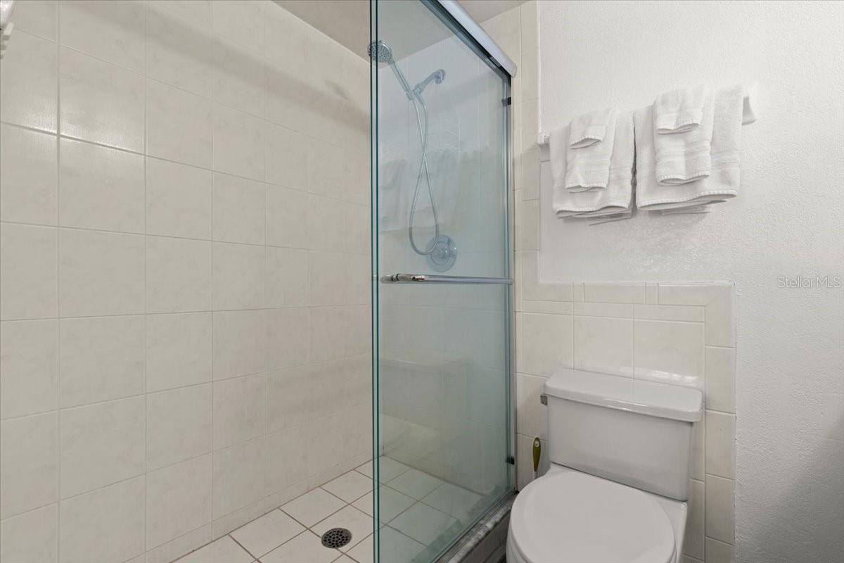Image 24 of 42 For 5201 Atlantic Avenue 708a