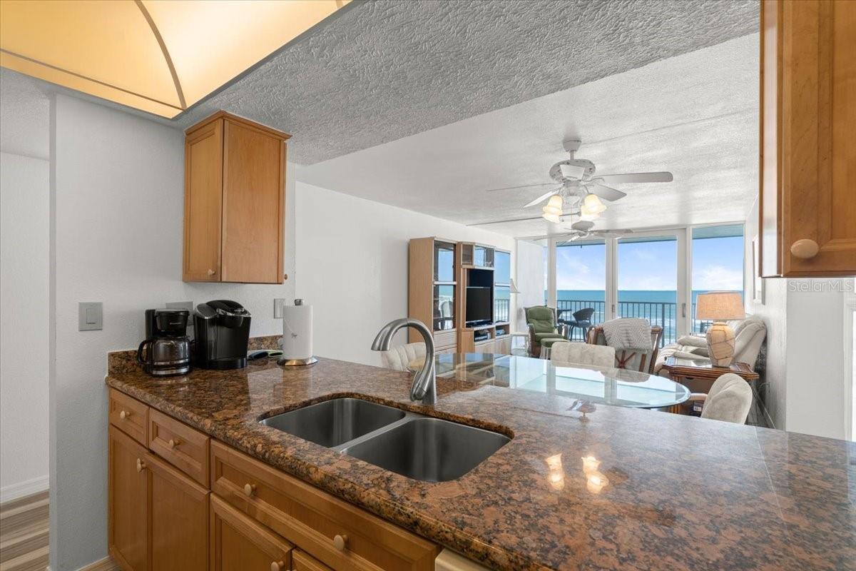 Image 9 of 42 For 5201 Atlantic Avenue 708a