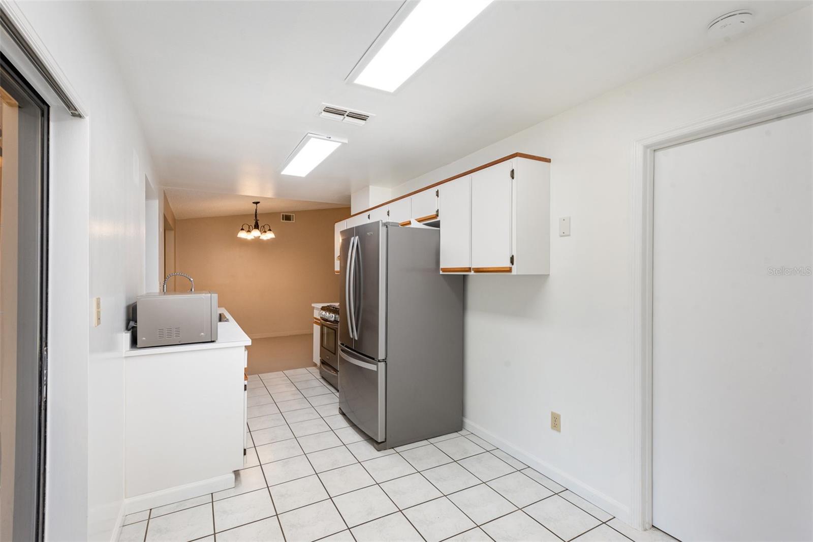 Image 11 of 28 For 1655 Yorktown Avenue