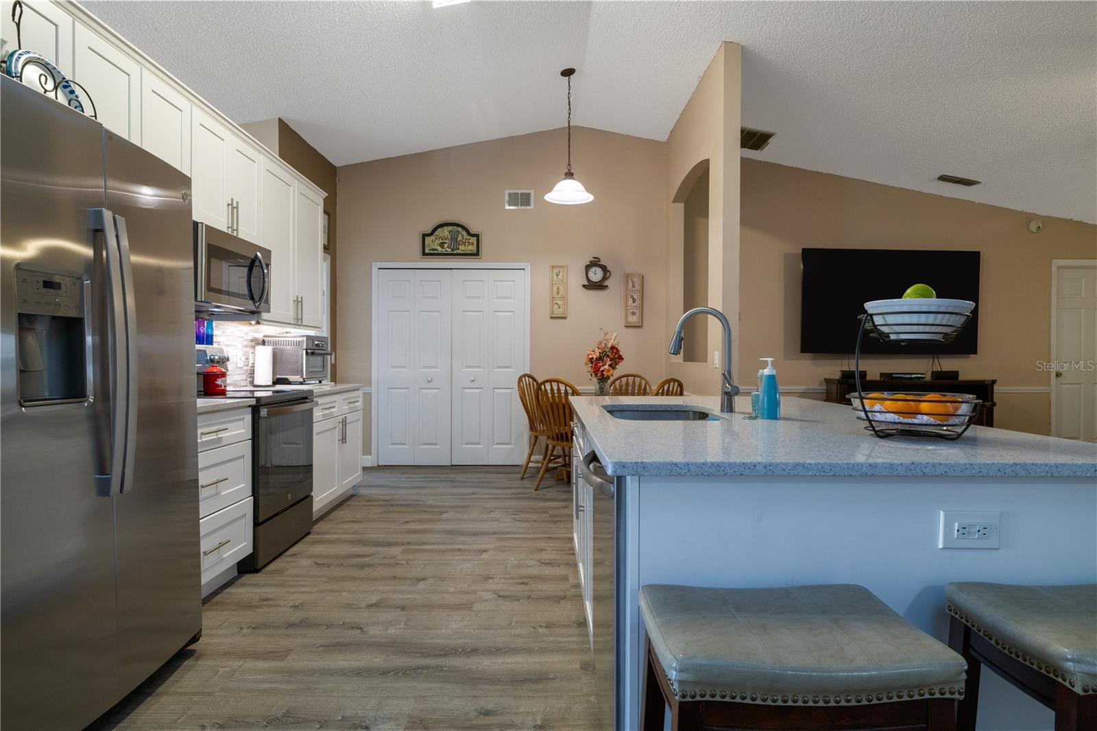 Image 3 of 30 For 2204 Kumquat Drive
