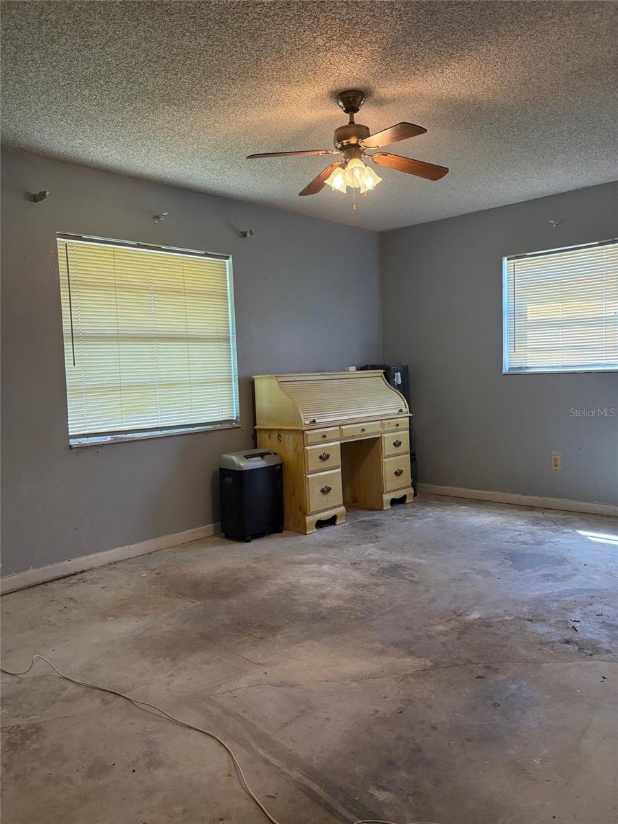 Image 11 of 15 For 2114 Travelers Palm Drive