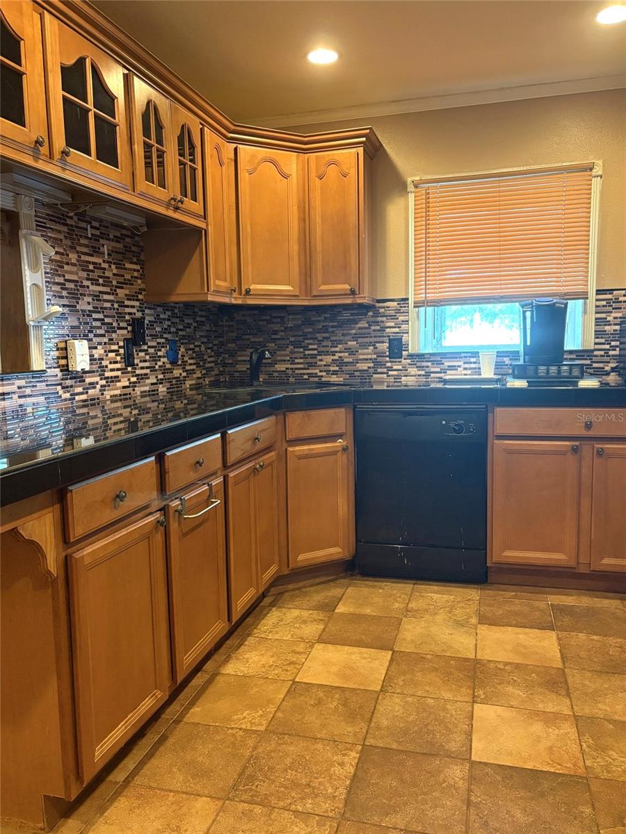Image 5 of 15 For 2114 Travelers Palm Drive
