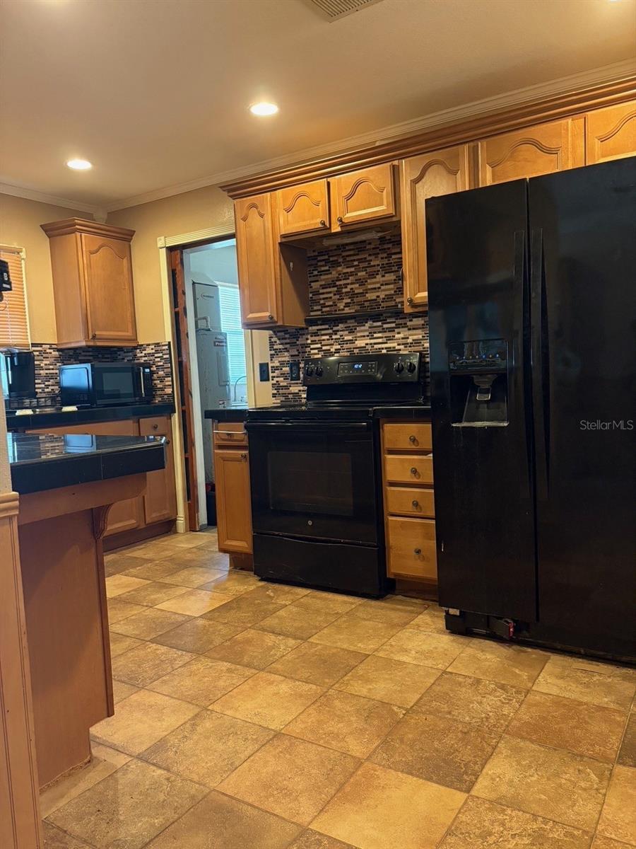 Image 6 of 15 For 2114 Travelers Palm Drive