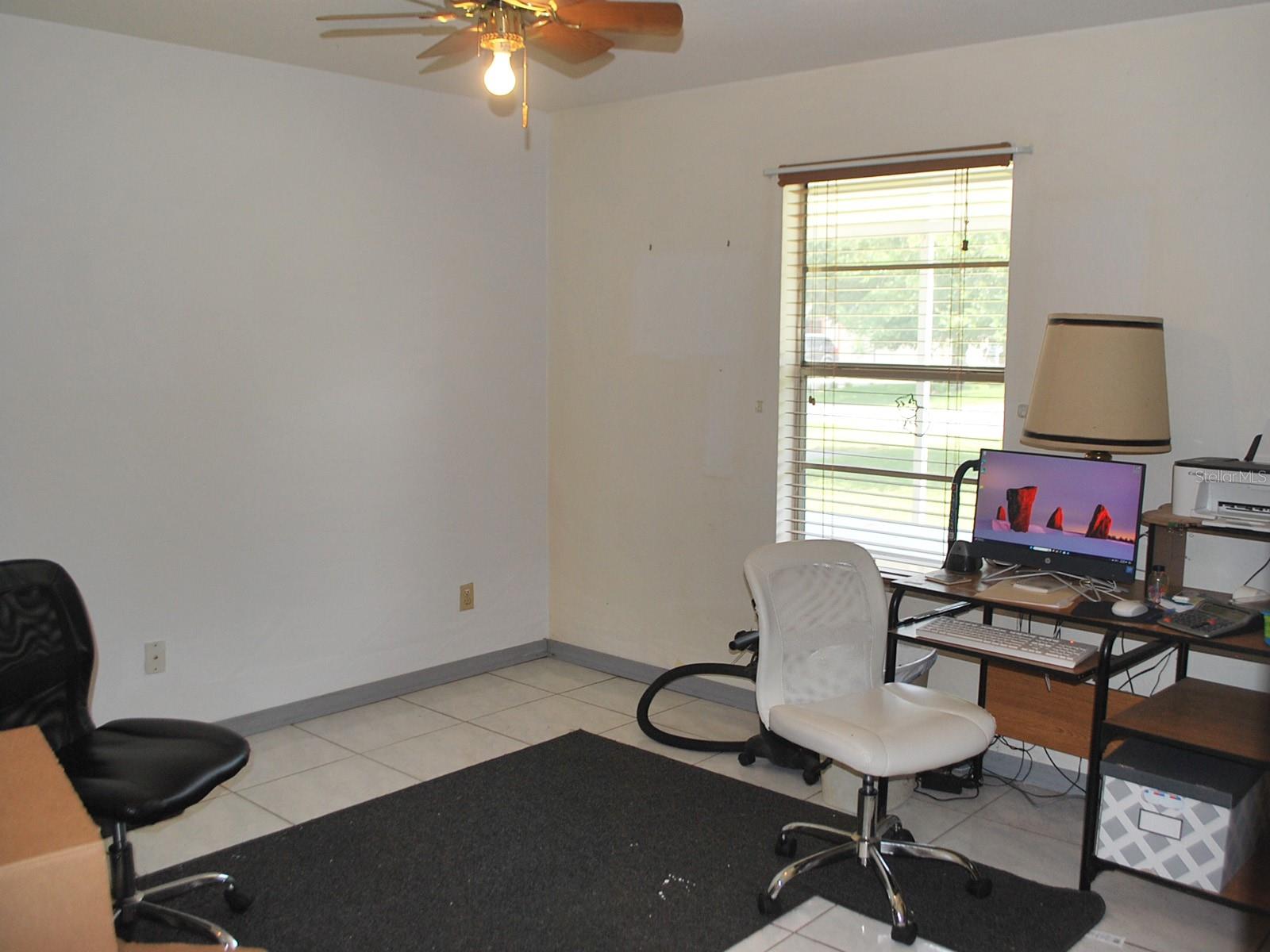 Image 6 of 21 For 3012 Umbrella Tree Drive