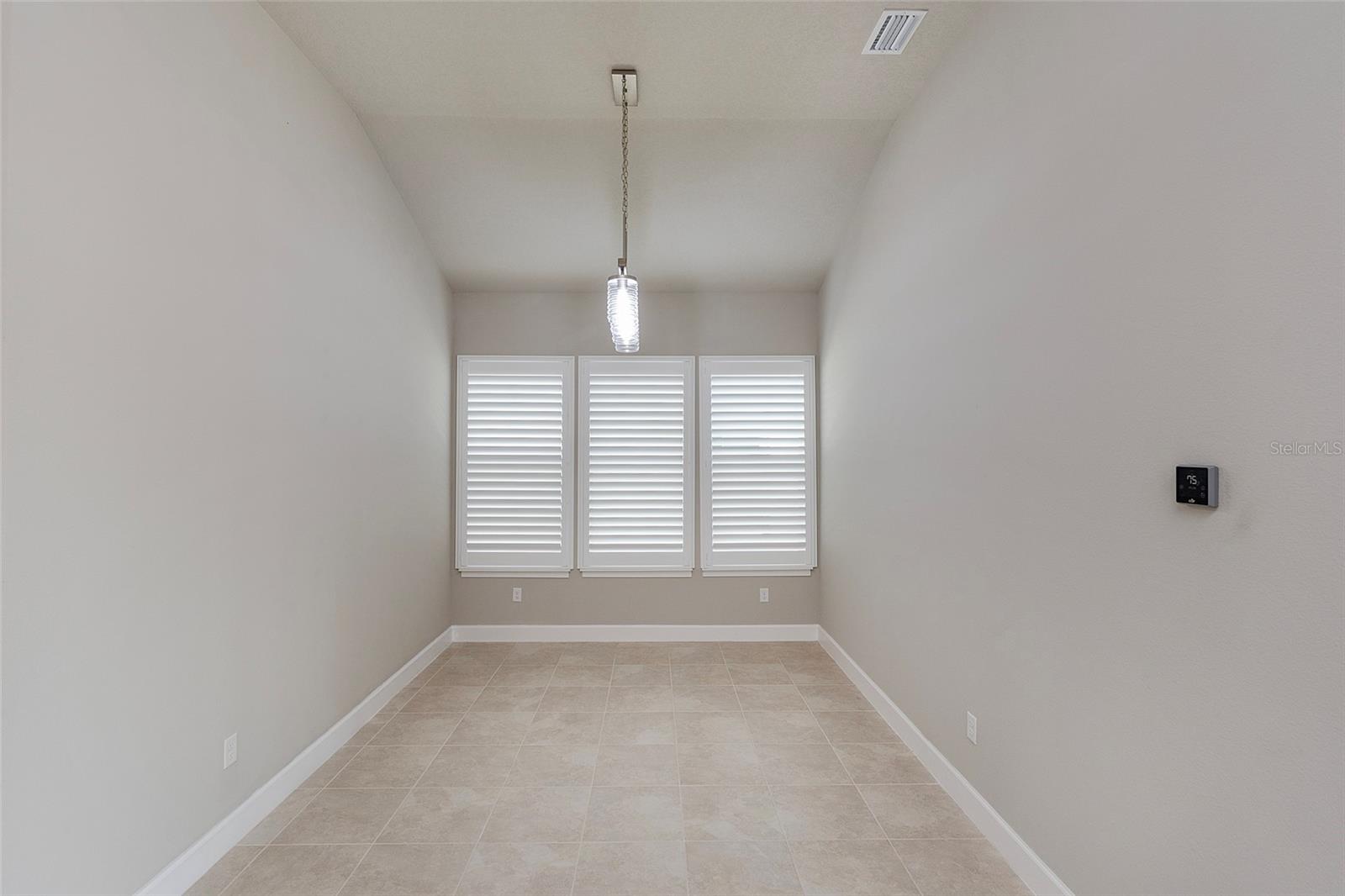 Image 18 of 86 For 6277 Fallsgrove Lane