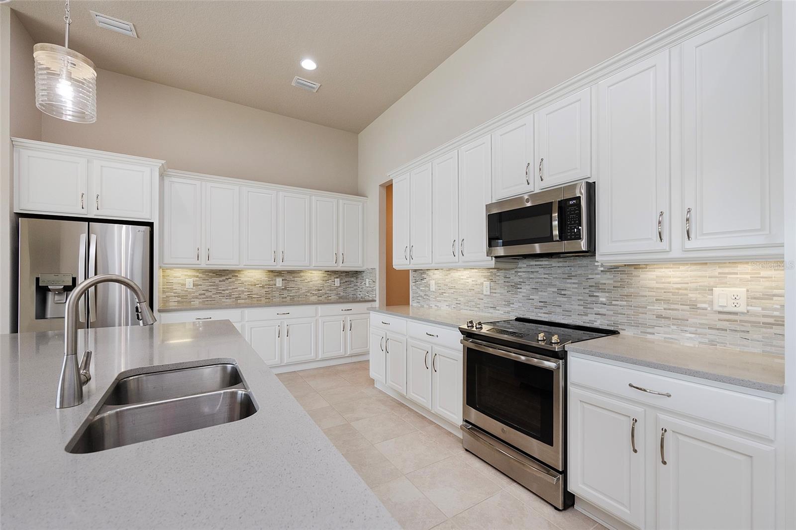 Image 37 of 86 For 6277 Fallsgrove Lane