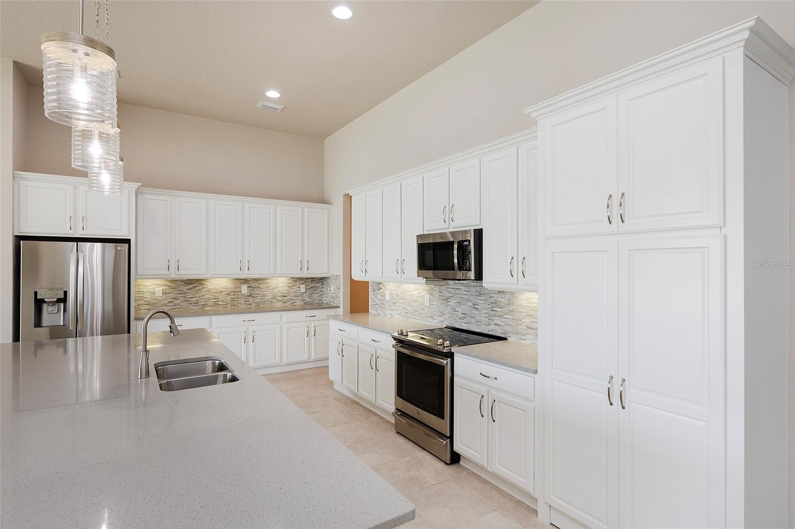 Image 38 of 86 For 6277 Fallsgrove Lane
