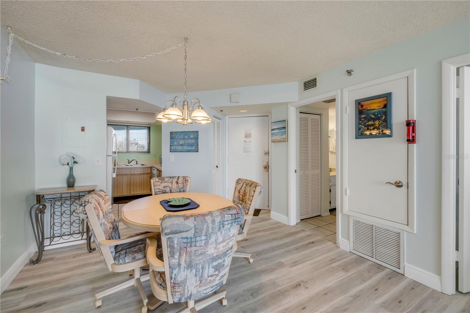 Image 8 of 40 For 3405 Atlantic Avenue 204