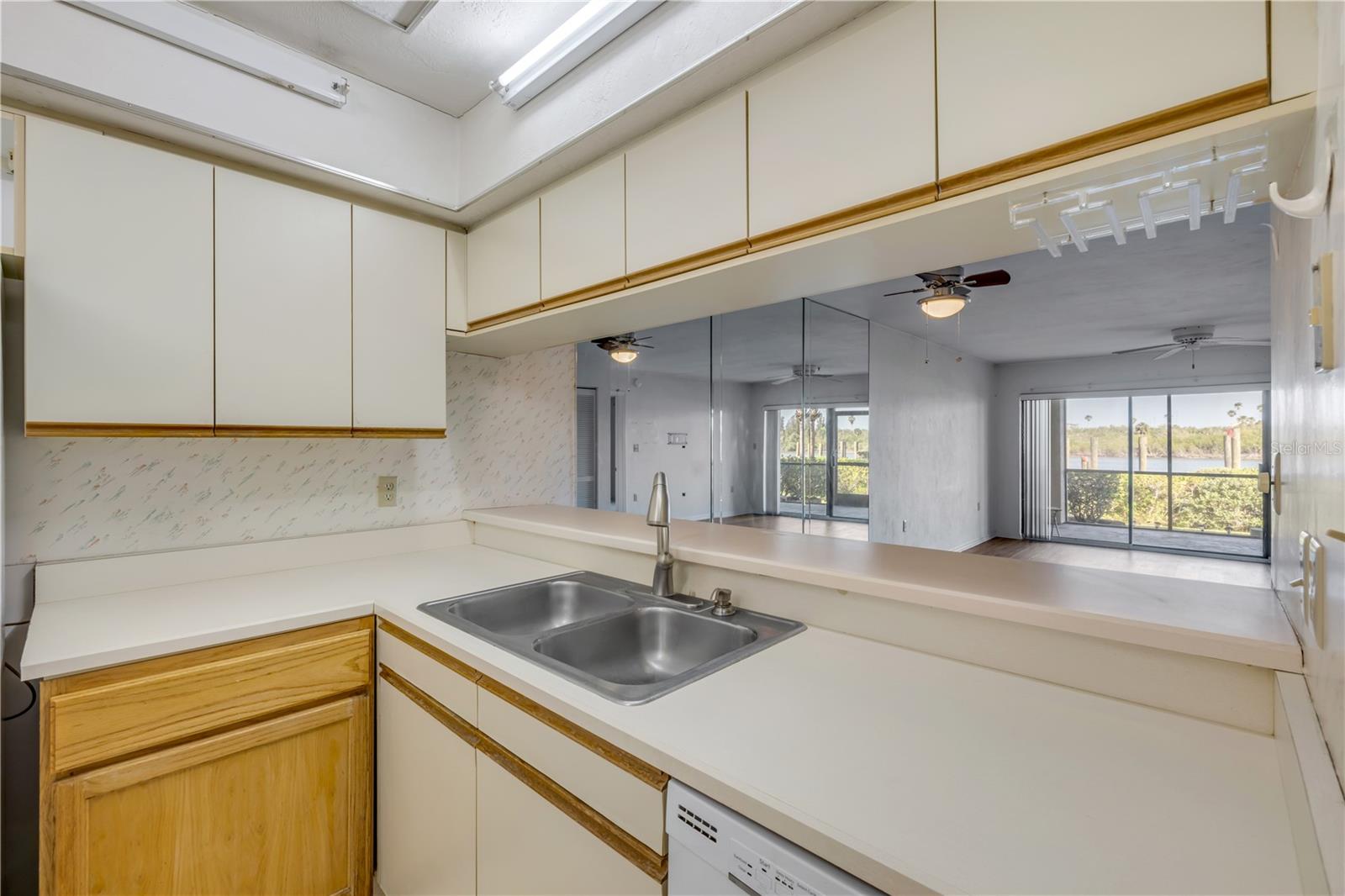 Image 10 of 31 For 464 Bouchelle Drive 104