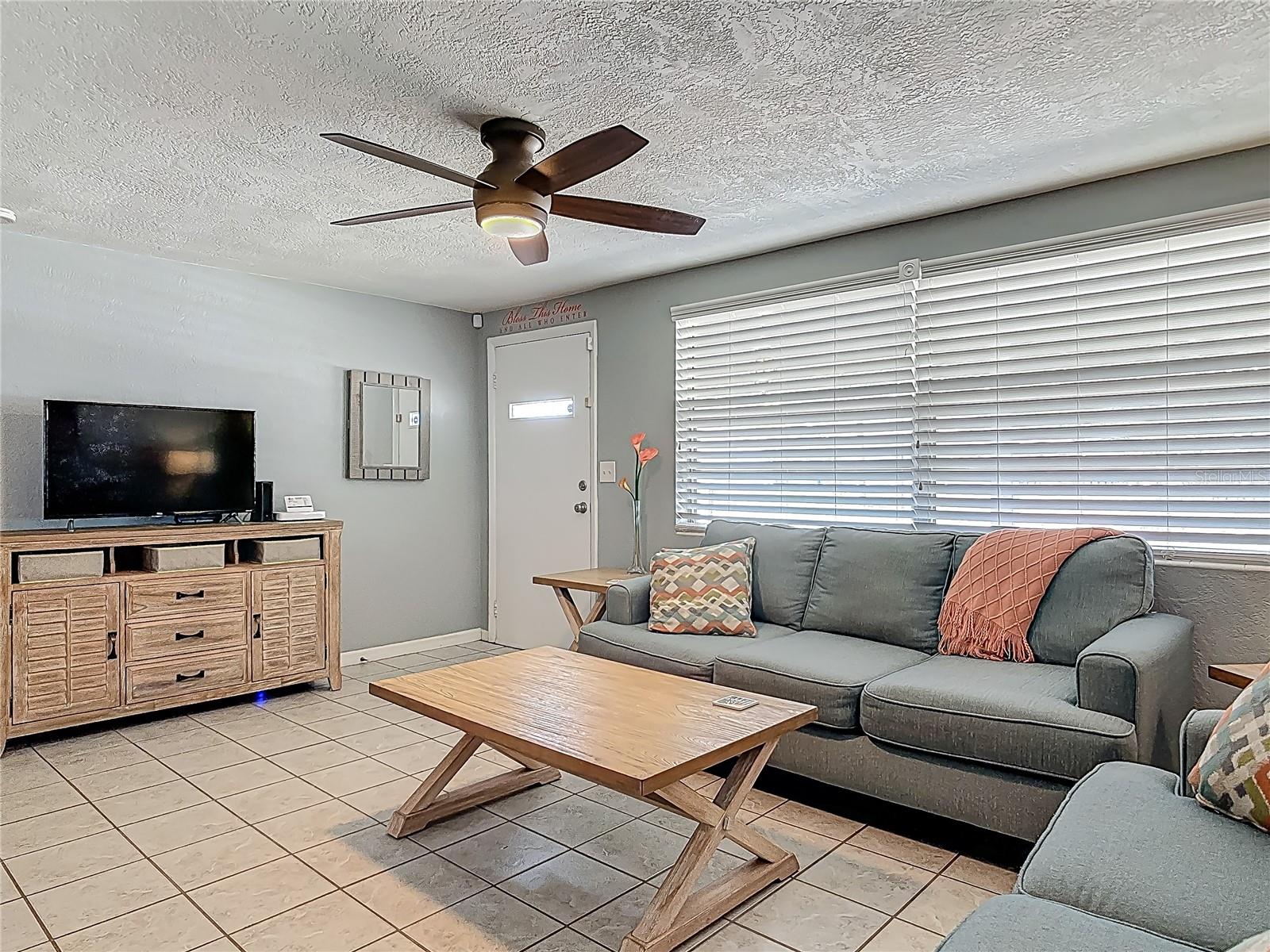 Image 3 of 45 For 836 6th Street